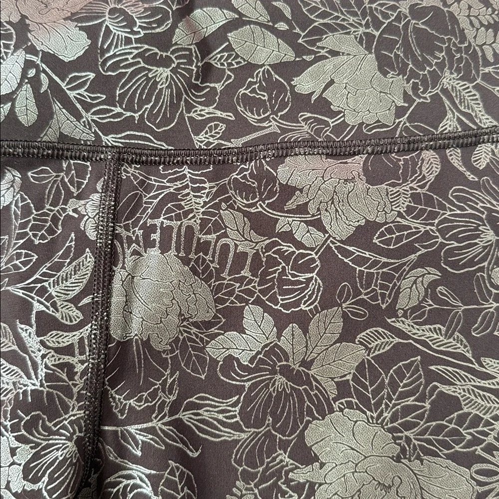 Lululemon Wunder Under High-Rise Tight 28